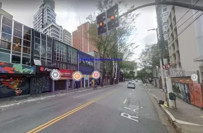 Loja  300m²; sendo 150m² de subsolo e 02 banheiros   excelente localização á 9 minutos andando para a estação do metrô consolação