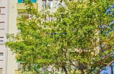 Apartamento 68m², 01 dormitório, 01 banheiro e 01 vaga na garagem.  condomínio com portaria, segurança 24hrs.  excelente localização