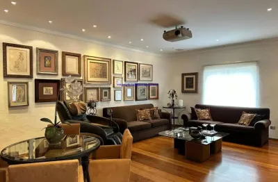 Apartamento 370m², 04 dormitórios (sendo 03 suítes), 04 banheiros e 03 vagas na garagem.  condomínio com portaria, segurança 24hrs.  excelente