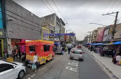 Galpão 1.165m², 04 banheiros.  excelente localização à 7 minutos andando para a estação de trem lapa; entre as ruas dronsfield, clemente álvares