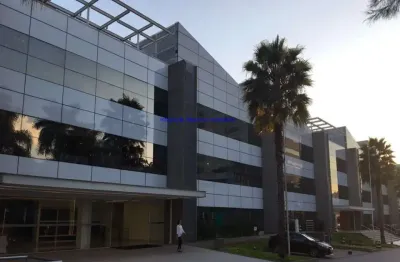 Conjunto comercial mobiliado 3.418,50m²,  05 0banheiros e 86 vaga na garagem.  condomínio com recepção e segurança 24hrs.  excelente localização