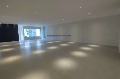 Loja 248,59m², 02 banheiros e espaco para 02 carros.  excelente localização entre as ruas marquês de paranaguá, augusta e caio prado;
