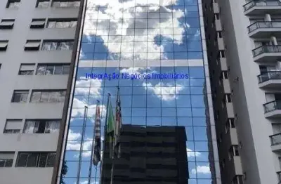 Prédio comercial  5.582m², 32 banheiros e 40 vagas na garagem; possui 13 pavimentos com 202m², 03 elevadores, 01 copa.   excelente localização