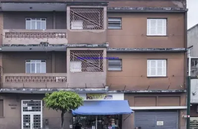 Apartamento 80m², 01 dormitório e 01 banheiro.   condomínio com portaria e segurança 24hrs.  excelente localização.