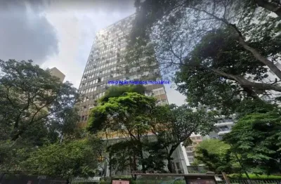 Conjunto comercial 30m², 01 sala e 01 banheiro.  condomínio com portaria 24hrs.  excelente localização á 9 minutos andando para a estação do metrô.