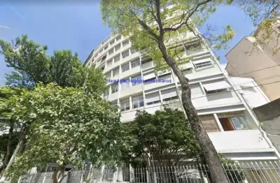 Apartamento 75m², 02 dormitórios e 01 banheiro.   condomínio com portaria.  excelente localização á 8 minutos andando para a estação do metrô trianon