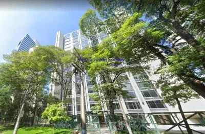 Conjunto comercial mobiliado 151m², 04 salas, 03 banheiros e 04 vagas na garagem.  condomínio com recepção e segurança 24hrs.  excelente localização