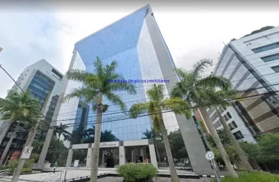 Conjunto comercial 381m², 03 banheiros e 15 vagas na garagem.    condomínio com recepção e segurança 24hrs.   excelente localização.