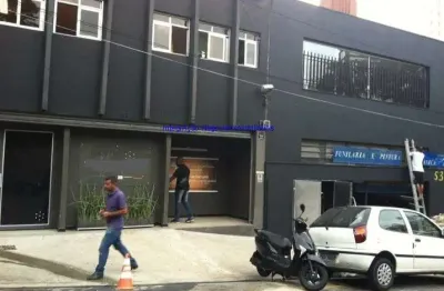 Sobreloja 250m², amplo salão, 02 salas e 02 banheiros.   excelente localização entre as ruas da consolação, maceió e travessa dona paula;