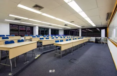 Conjunto comercial 227m², 04 salas, 02 banheiros.   condomínio com recepção e segurança 24hrs.   excelente localização.