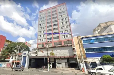 Conjunto comercial 236m², sala ampla, 04 banheiros, copa e 02 vagas na garagem.  condomínio com recepção e segurança 24hrs.  excelente localização.