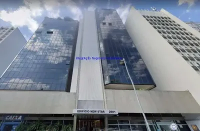 Conjunto comercial 707,70m², 04 banheiros e 04 vagas na garagem.  condomínio com portaria e recepção.  excelente localização entre as ruas escócia.