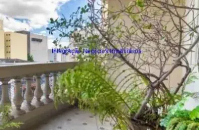 Apartamento 238m², 03 dormitórios, 03 banheiros e 02 vagas na garagem.   condomínio com portaria 24hrs e salão de festa.  excelente localização.