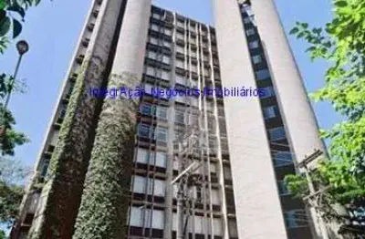 Conjunto comercial 234m², 05 salas, 03 banheiros e 06 vagas na garagem.   condomínio com recepção e segurança 24hrs.  excelente localização.