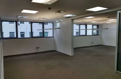 Conjunto comercial 200m², 04 banheiros e 04 vagas na garagem.    condomínio com recepção e segurança 24hrs.  excelente localização.