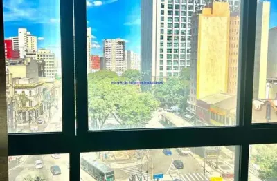 Condomínio com recepção e segurança.  Excelente localização á 3 minutos andando para a estação do metrô Sé; Entre as Ruas Quintino Bocaiúva,