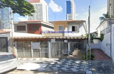 Sobrado comercial 250m², 03 salas, 01 salão, 01 banheiro e 02 vagas na garagem.   excelente localização entre as ruas conceição de monte alegre.