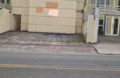 Sobrado comercial 269m², 13 salas, 06 banheiros e 04 vagas na garagem.  excelente localização entre as avenidas santo amaro, antônio joaquim de moura