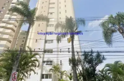 Apartamento 185m², 03 dormitórios (sendo 01 suíte), 02 banheiros e 01 vaga na garagem.    condomínio com portaria 24hrs, piscina e salão de festa.