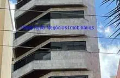 Apartamento 170m², 04 dormitórios (sendo 03 suítes), 05 banheiros e 02 vagas na garagem.    condomínio com portaria e segurança 24hrs, piscina.