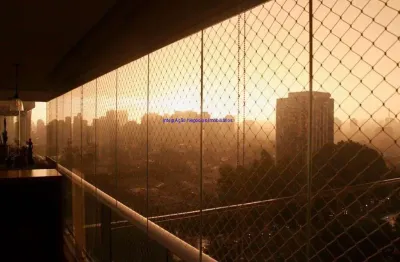 Apartamento 138m², 02 dormitórios (sendo suítes), 03 banheiros e 02 vagas na garagem.   condomínio com portaria, segurança 24hrs, piscina descoberta.