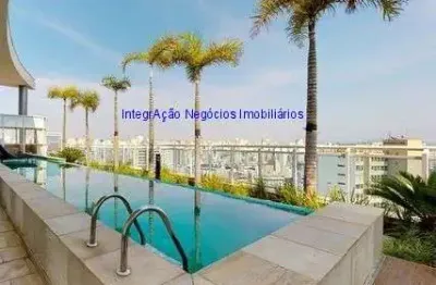 Condomínio com portaria, segurança 24hrs, brinquedoteca, churrasqueira, psina, playground, salão de festas e sauna.  excelente localização