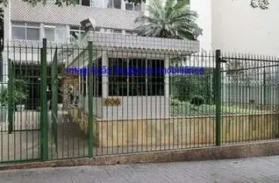 Condomínio com portaria e segurança.   excelente localização á 1 minuto andando para a estação do metrô marechal deodoro;