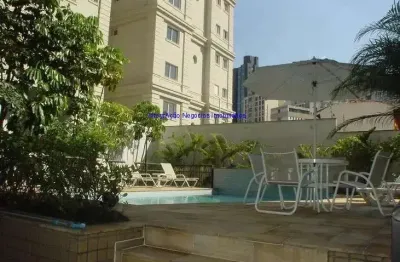Apartamento 181m², 03 dormitórios (sendo suítes), 05 banheiros e 04 vagas na garagem.  condomínio com portaria, segurança 24hrs, piscina, salão de fes