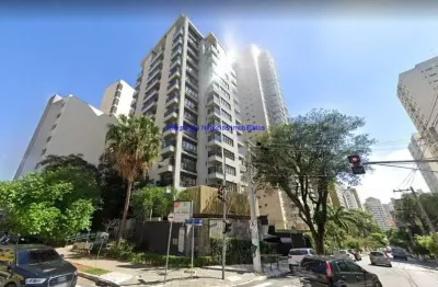 Conjunto comercial 35.98m², 01 banheiro e 01 vaga na garagem.  condomínio com recepção e segurança 24hrs.  excelente localização