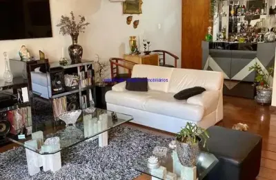 Apartamento 141m², 03 dormitórios (sendo 01 suíte), 04 banheiros e 01 vaga na garagem.  condomínio com portaria 24hrs, salão de festa, academia.