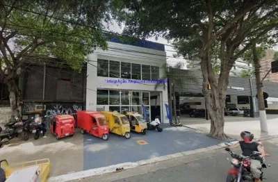 Prédio comercial 1.000m², 5 banheiros e 04 vagas na garagem.   excelente localização entre as ruas francisco leitão, teodoro sampaio.