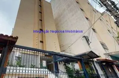Apartamento 30m², 01 dormitório, 01 banheiro e 01 vaga na garagem.    condomínio com portaria.  excelente localização entre as ruas guaianazes.