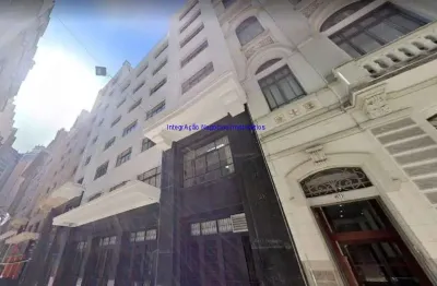 Conjunto comercial 331.85m², 02 banheiros.  condomínio com recepção e segurança 24hrs.  excelente localização á 3 minutos andando para a estação