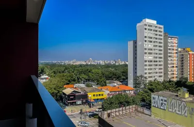 Condomínio com portaria, segurança 24hrs, com 2 piscinas, academia, bicicletário, churrasqueira, lavandeira comunitária, mirante, salão de festas,