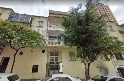 Loja 32m², 01 banheiro.  excelente localização entre as ruas bueno de andrade, comendador vicente lentini e tapes; próximo da estação do metrô