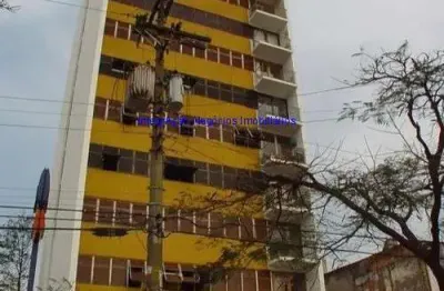Apartamento 92m², 02 dormitórios, 01 banheiro e 01 vaga na garagem.  condomínio com portaria, segurança 24hrs.  excelente localização