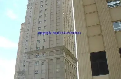Apartamento cobertura 702,79m², 04 dormitórios (sendo suítes), 05 banheiros e 06 vagas na garagem.  condomínio com portaria, segurança 24hrs, piscina