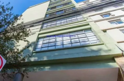 Conjunto comercial 60m², 01 banheiro e 01 vaga na garagem.    condomínio recepção e segurança 24hrs.   excelente localização á 7 minutos andando