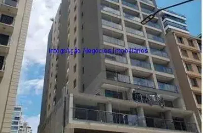 Apartamento studio 28m², 01 dormitório e 01 banheiro.   condomínio com portaria, segurança 24hrs, piscina, salão de festa e academia.