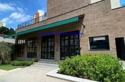 Condomínio com portaria e segurança 24hrs, piscina, e salão de festas   excelente localização á 7  minutos andando do metro consolação;