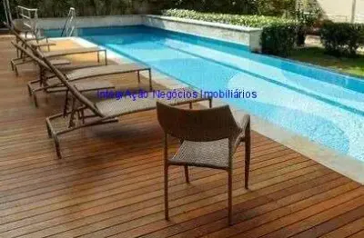 Apartamento 130m², 02 dormitórios ( 1 suíte), 02 banheiros e 02 vagas na garagem   condomínio com portaria 24hrs, piscina, salão de festa e academia.