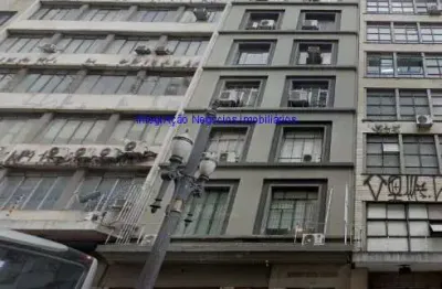 Conjunto comercial 107m², 05 salas e 01 banheiro.   condomínio com recepção e segurança 24hrs.  excelente localização