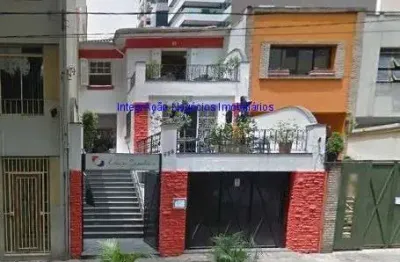 Sobrado comercial 476m², 3 pavimentos com salões e 05 banheiros.  excelente localização á 6 minutos andando para a estação do metrô consolação;