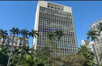 Conjunto comercial 185m², 04 banheiros.  condomínio com recepção e segurança 24hrs.  excelente localização á 4 minutos andando para a estação do metrô