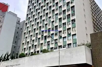 Conjunto comercial 43m², 03 salas, 01 banheiro e 01 vaga na garagem.  condomínio com recepção e segurança 24hrs.  excelente localização.