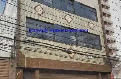 Prédio comercial 980m², térreo com 408m², salão livre, 02 wc masculino e 2 bwc feminino; 1º pavimento 392m²,  salão livre,  02 wc masculino.