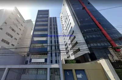 Prédio comercial 1.600m², 12 conjuntos mais apartamentos, 16 banheiros e 12 vagas na garagem.  excelente localização