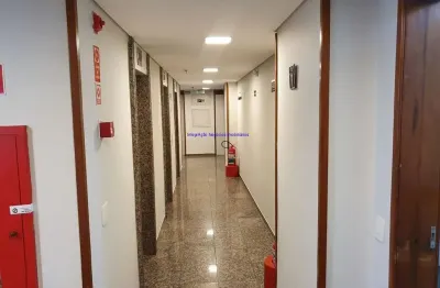 Conjunto comercial 38m², 01 banheiro e 01 vaga na garagem.  condomínio com recepção e segurança 24hrs.  excelente localização entre a rua cravinhos,