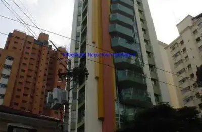 Apartamento 220m², 04 dormitórios (sendo suítes), 05 banheiros e 03 vagas na garagem.  condomínio com portaria, segurança 24hrs, piscina, salão de fes