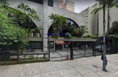 Condomínio recepção e segurança.  excelente localização á 1 minuto andando para a estação do metrô brigadeiro; entre as ruas cincinato braga,